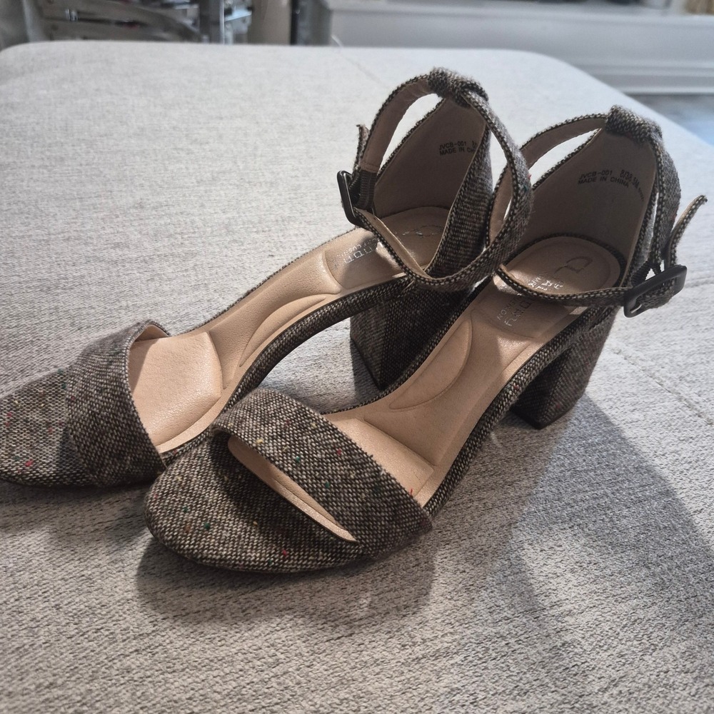 CL by Laundry JVCB-001 Brown Tweed Block Heel Ankle Strap Sandals Womens 8